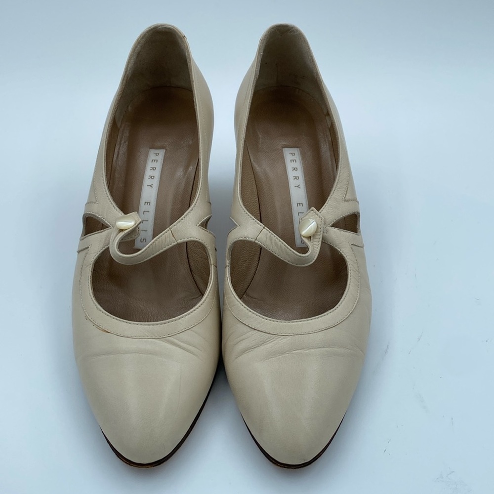 PERRY ELLIS Vintage Mary Jane Leather Kitten Heel